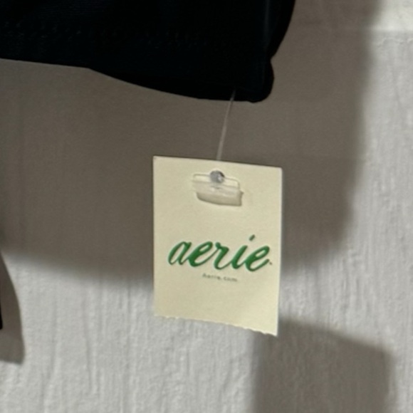 New AERIE Scoop Bikini Top in Black Tie Back Sz M - Picture 10 of 10